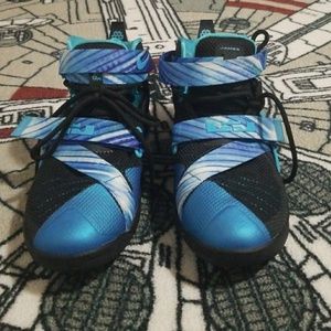 Nike LeBron James big kids